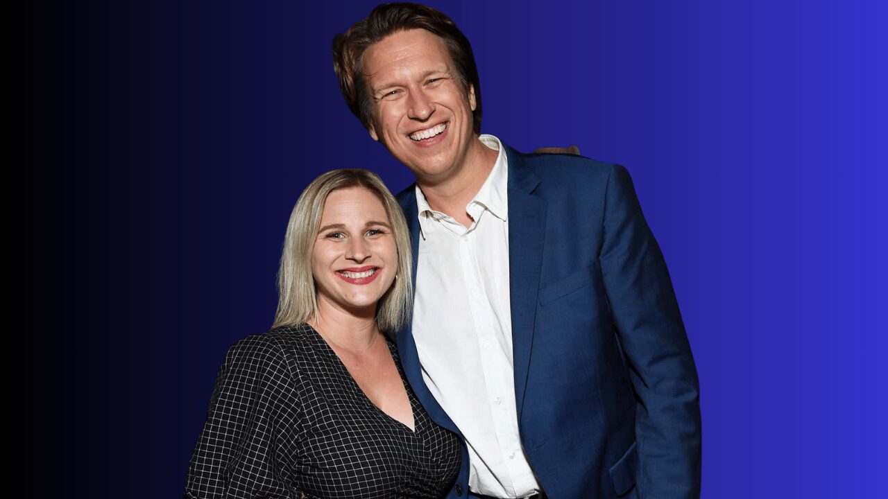 pete holmes wife