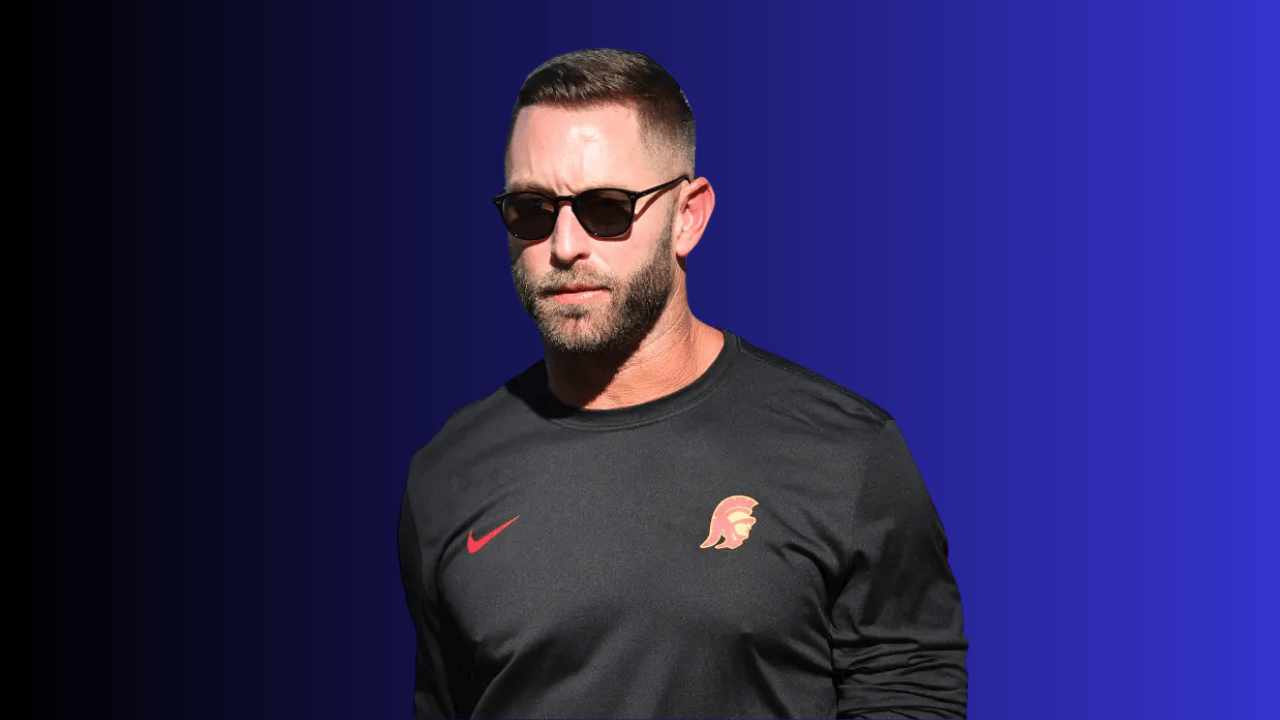 kliff kingsbury wife